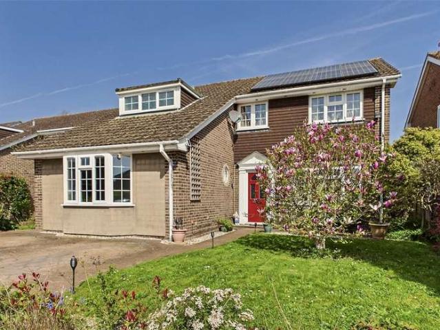 House for sale in Speen