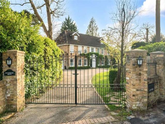 House for sale in Old Dean, Heol-las