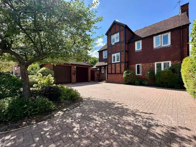 House for sale in Hart, Hampshire