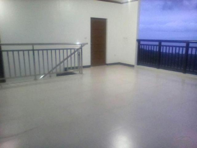 5 bedroom House and Lot for sale in Larena