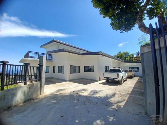 5 bedroom House and Lot for sale in Larena