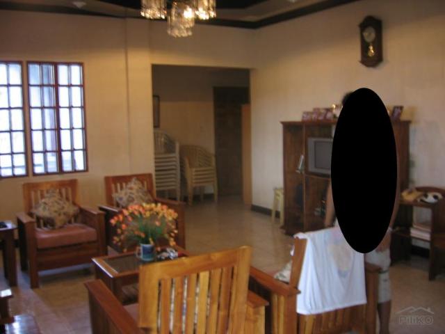 5 bedroom House and Lot for sale in Larena