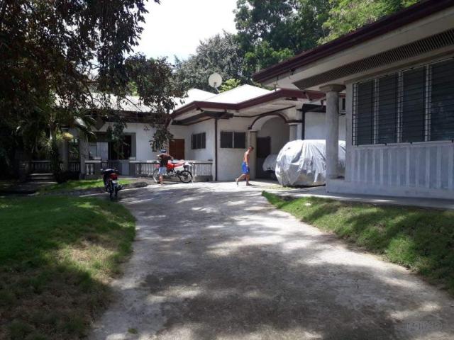 5 bedroom House and Lot for sale in Larena