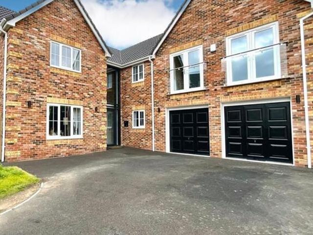 House for sale in Aston cum Aughton, Aston