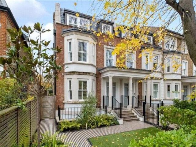 House for sale in Barnes, Greater London
