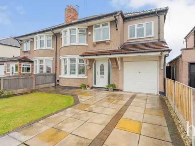 House for sale in Overchurch Hill, Moreton