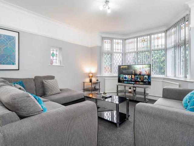 House for rent in Buckland End, West Midlands
