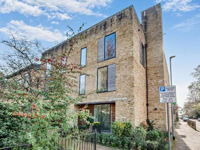 House for sale in Arbury, Cambridgeshire