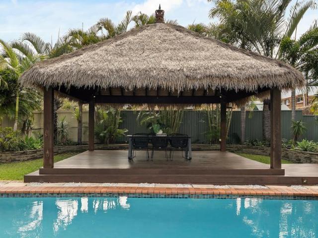 House for sale in Carindale, Greater Brisbane