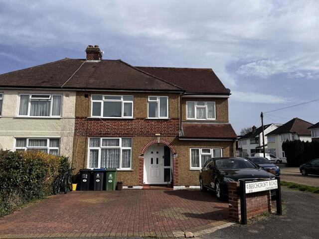House for sale in Chessington, Hook