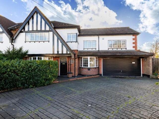 House for sale in Chingford, Chingford