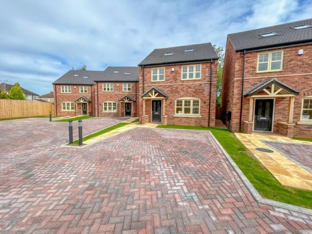House for sale in Mount Nod, West Midlands