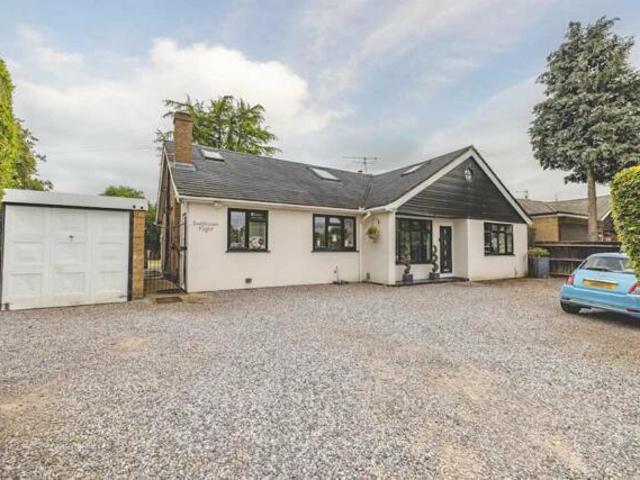 House for sale in Datchet