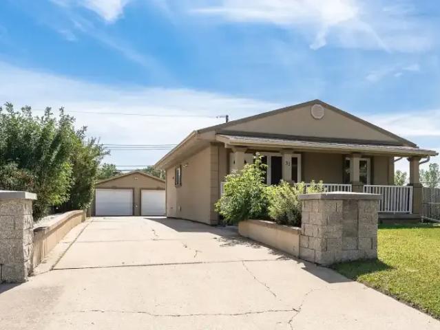 House for rent in Wedgewood, Alberta