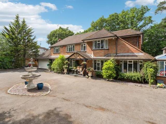 House for sale in Farnham Common, Buckinghamshire
