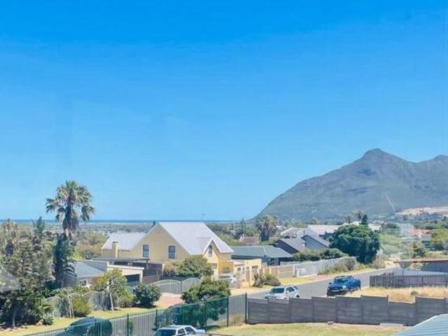 House for sale in Fish Hoek, Western Cape