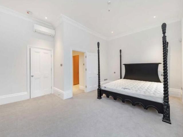 House for rent in St. John's Wood, Greater London