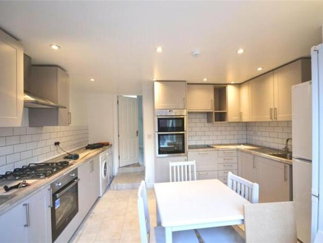 House for rent in Cat Hill, England