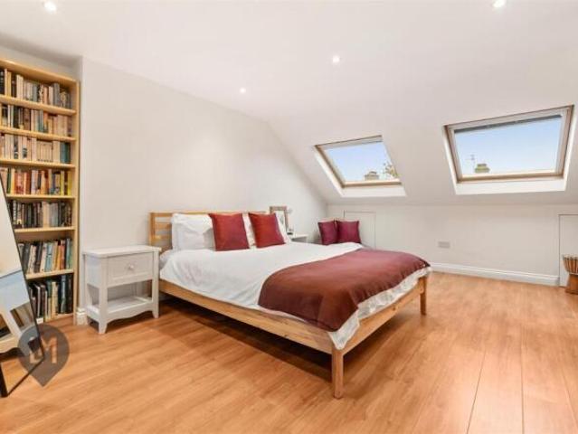 House for rent in Southfields, Greater London