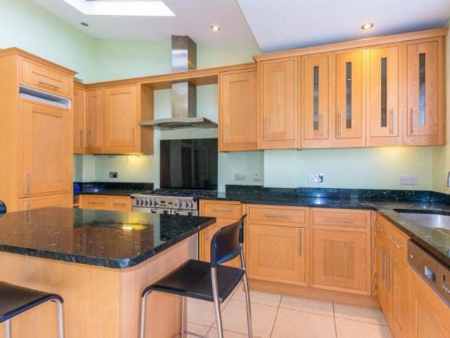House for rent in Southfields, Greater London