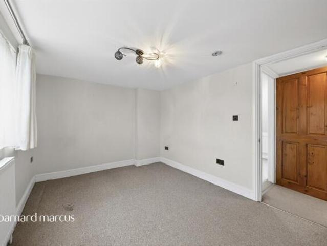 House for rent in New Southgate, Greater London