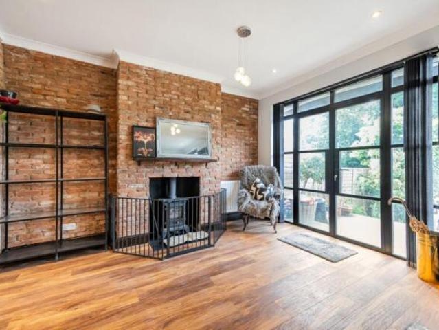 House for rent in Cat Hill
