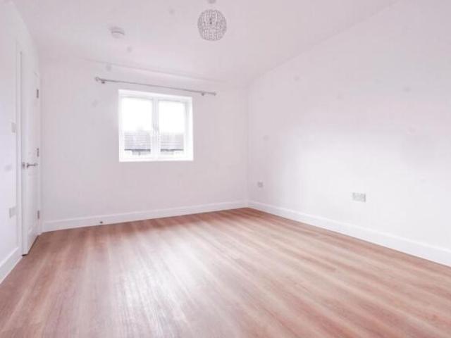 House for rent in Cat Hill, England