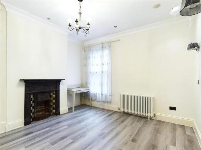 House for rent in Acton, Greater London