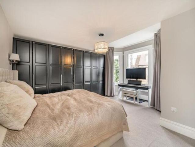 House for rent in Acton, Greater London