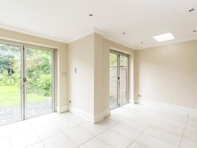 House for rent in Cat Hill, England
