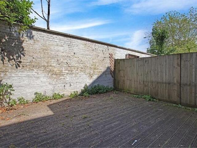 House for rent in Cat Hill