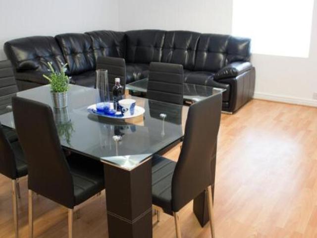House for rent in Kensington, Calderstones