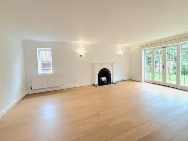 House for rent in Hammond Street, Broxbourne