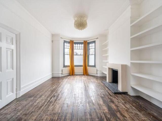 House for rent in Harlesden, Greater London