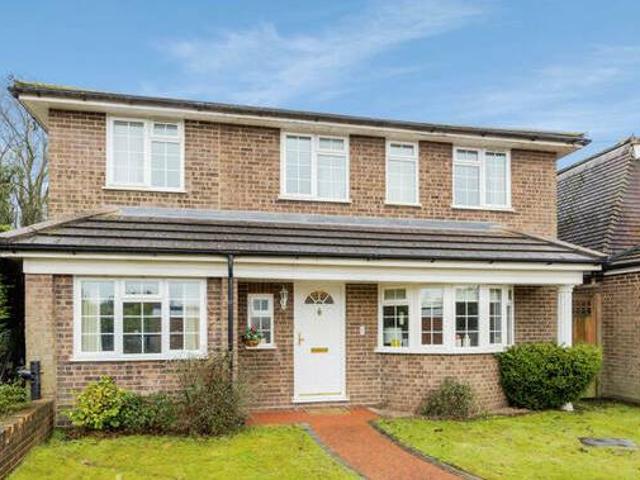 House for rent in Surrey