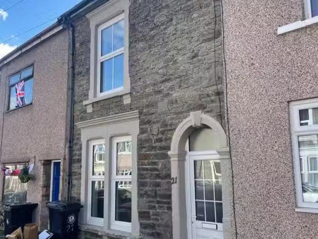 House for rent in Kingswood, School House