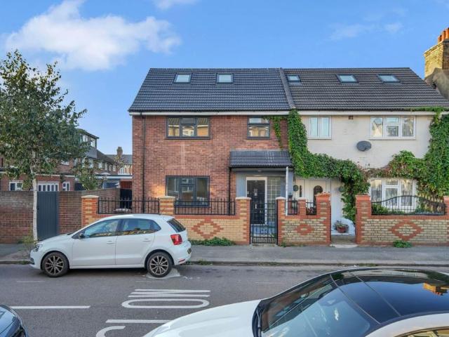 House for sale in London Borough of Waltham Forest, Greater London