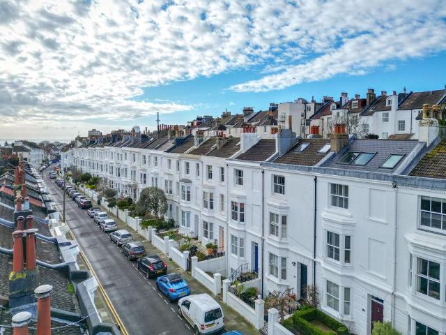 House for sale in Round Hill, Brighton & Hove