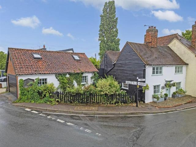 House for sale in Moreton, Epping