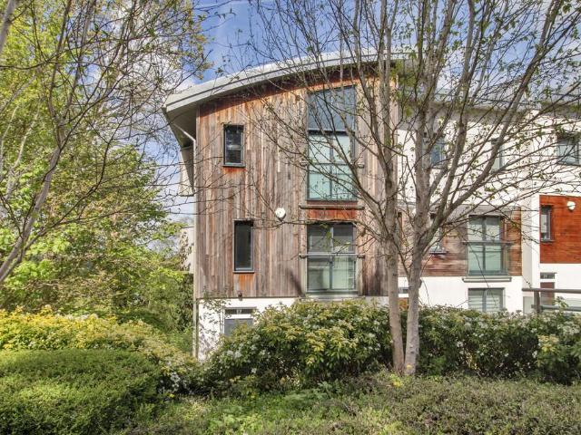 House for sale in Broadwater Down, Sandown Park