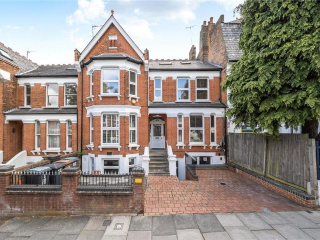 House for sale in Muswell Hill, Greater London