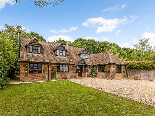 House for sale in Farnham Common, Buckinghamshire