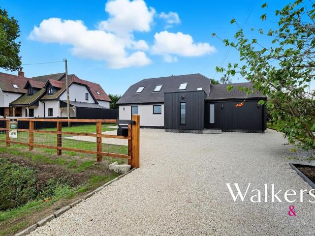 House for sale in Blackmore, Hook End and Wyatts Green, Navestock Side