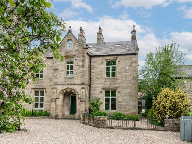 House for sale in Langcliffe, North Yorkshire