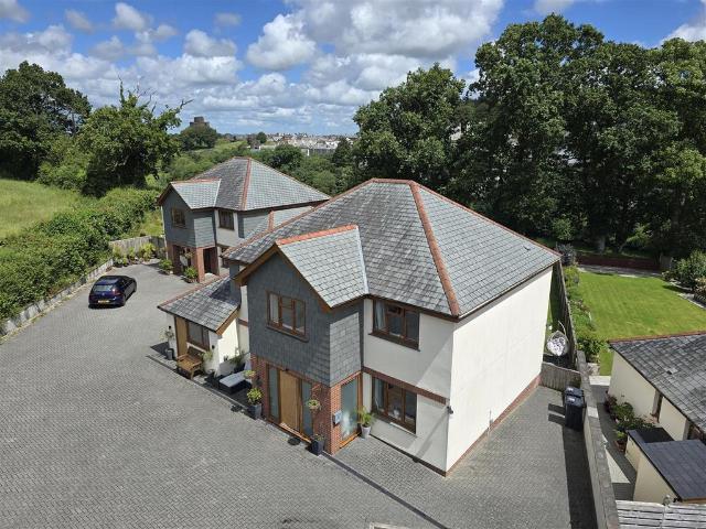 House for sale in Launceston, Cornwall