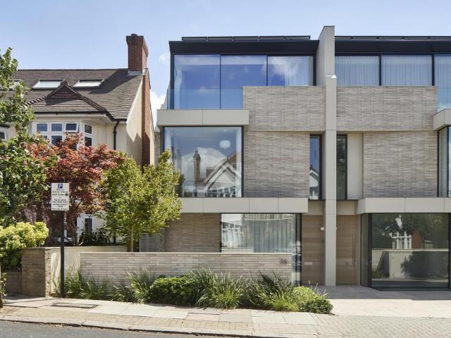 House for sale in Balham, Greater London