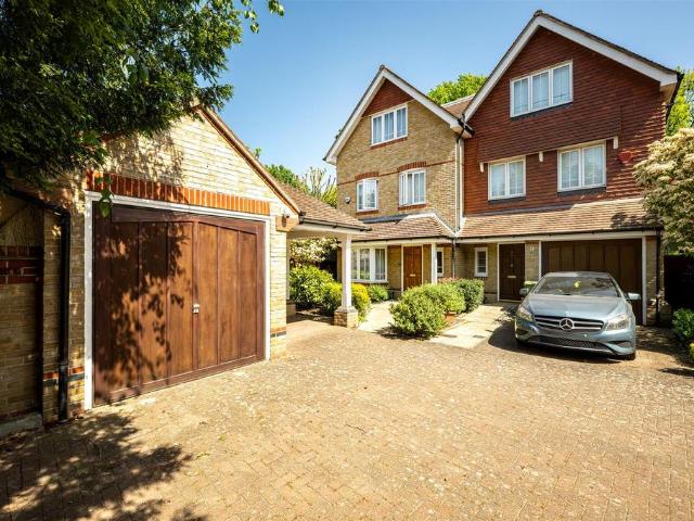 House for sale in Brondesbury, Greater London