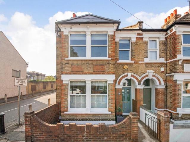 House for sale in East Dulwich, Greater London