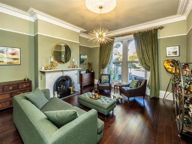House for sale in Gledholt, Huddersfield