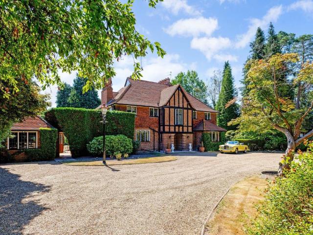 House for sale in Row Town, Surrey